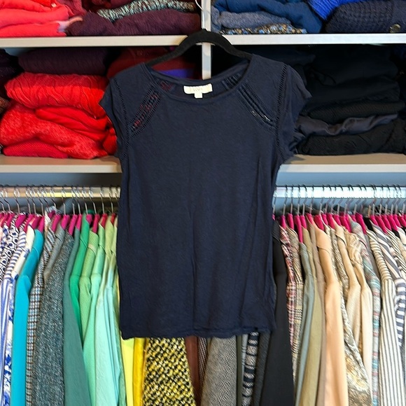 Loft navy with embroidery details sleeveless scoop neck top size XS - Picture 1 of 3